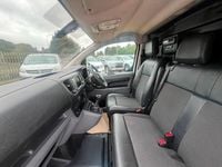 Used Vauxhall Vivaro S 100 HP (73 kW) 2021 White MPV