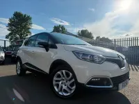 Used Renault Captur Dynamique 90 HP (66 kW) 2016 Cream/black SUV