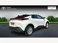 Used Toyota C-HR 140 HP (102 kW) 2024 White SUV