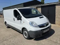 Used Vauxhall Vivaro 115 HP (84 kW) 2010 White MPV