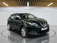 Usado Nissan Qashqai Acenta 110 HP (80 kW) 2016 Preto SUV