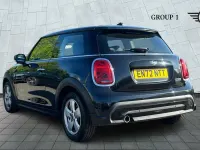 Używany Mini Cooper Classic 136 KM (100 kW) 2023 Czarny Hatchback