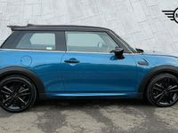 Usado Mini Cooper Hatch 134 HP (98 kW) 2023 Azul Citadino