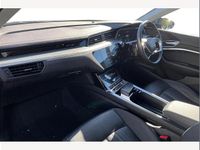 Usado Audi e-tron Advanced 230 kW (313 HP) 2021 Azul SUV
