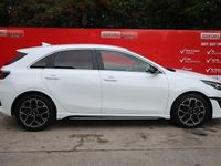 Usado Kia Ceed GT-Line 140 HP (102 kW) 2024 Branco Citadino