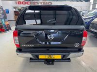 Begagnad Nissan Navara Tekna 190 HK (139 kW) 2017 Svart Pickup