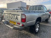 Used Toyota HiLux 102 HP (75 kW) 2002 Silver Pickup
