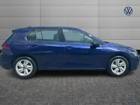 Used VW Golf VIII Life 147 HP (108 kW) 2024 Blue Hatchback