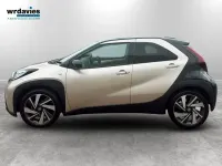 Used Toyota Aygo X 72 HP (52 kW) 2024 Beige SUV