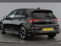 Używany VW Golf VIII R-line 147 KM (108 kW) 2025 Czarny Hatchback