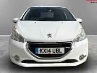 Used Peugeot 208 Allure 82 HP (60 kW) 2014 White Hatchback
