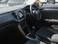 Used VW T-Roc Active 110 HP (80 kW) 2021 Yellow SUV