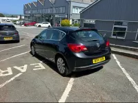 Used Vauxhall Astra 130 HP (95 kW) 2014 Black Hatchback