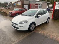 Used Fiat Punto Easy 77 HP (56 kW) 2014 White Hatchback