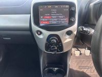 Used Peugeot 108 Active 68 HP (50 kW) 2015 Silver Hatchback