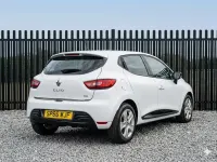 Used Renault Clio Dynamique 90 HP (66 kW) 2016 White Hatchback