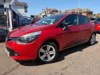 Used Renault Clio Expression+ 75 HP (55 kW) 2014 Red Hatchback