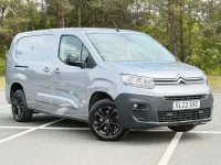Usado Citroën Berlingo 100 CV (73 kW) 2022 Gris Monovolumen