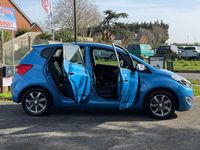 Used Hyundai ix20 SE 125 HP (91 kW) 2016 Blue Hatchback