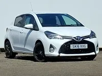 Used Toyota Yaris Design 99 HP (72 kW) 2016 White Hatchback
