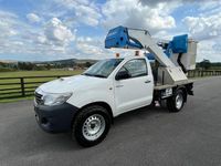 Used Toyota HiLux Active 142 HP (104 kW) 2014 White Pickup