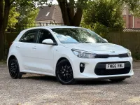 Used Kia Rio 83 HP (61 kW) 2017 White Hatchback