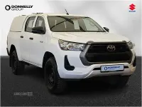 Used Toyota HiLux Active 150 HP (110 kW) 2021 White Pickup