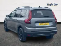 Used Dacia Jogger Extreme 141 HP (103 kW) 2025 Grey MPV
