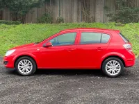 Używany Vauxhall Astra Active 140 KM (102 kW) 2009 Czerwony Hatchback