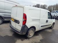 Used Vauxhall Combo 2015 White MPV