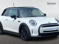 Used Mini Cooper Classic 134 HP (98 kW) 2022 White Hatchback