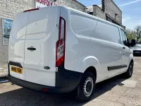 Used Ford Transit Custom 105 HP (77 kW) 2019 White Van