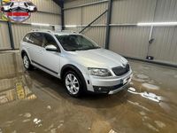 Used Skoda Octavia Scout 4x4 140 HP (102 kW) 2015 Silver Estate