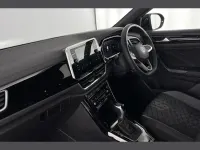 Gebraucht VW T-Roc Cabriolet R-line 147 PS (108 kW) 2025 Schwarz SUV