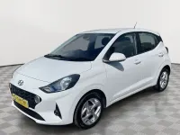Used Hyundai i10 SE 67 HP (49 kW) 2020 White Hatchback