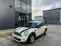 Używany Mini ONE Hatch 97 KM (71 kW) 2014 Biały Hatchback