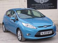 Usado Ford Fiesta Zetec 82 HP (60 kW) 2009 Azul Citadino
