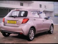 Used Toyota Yaris 99 HP (72 kW) 2015 Bronze Hatchback