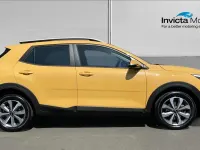 Used Kia Stonic 99 HP (72 kW) 2023 Yellow SUV