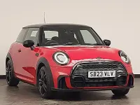 Usado Mini Cooper Sport 136 HP (100 kW) 2023 Vermelho Citadino