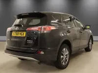 Usado Toyota RAV4 197 HP (144 kW) 2018 Preto SUV