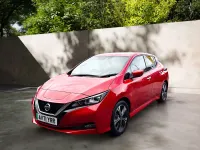 Used Nissan Leaf Tekna 110 kW (150 HP) 2022 Red Hatchback