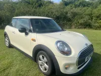 Used Mini ONE Hatch 102 HP (75 kW) 2015 White Hatchback