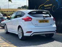 Used Ford Focus ST-Line 140 HP (102 kW) 2018 White Hatchback