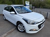 Used Hyundai i20 SE 84 HP (61 kW) 2017 White Hatchback