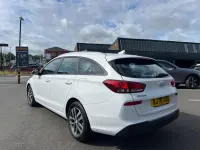 Used Hyundai i30 SE 120 HP (88 kW) 2020 White Estate