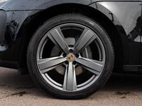 Used Porsche Macan 265 HP (194 kW) 2024 Black SUV