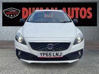 Used Volvo V40 120 HP (88 kW) 2015 White Hatchback