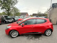 Used Renault Clio Dynamique 75 HP (55 kW) 2018 Red Hatchback