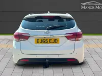 Used Hyundai i40 SE 115 HP (84 kW) 2015 White Estate